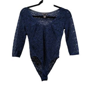 Victoria's Secret Floral Lace Bodysuit Size XS *READ 1/2 Sleeve V-Neck Lingerie